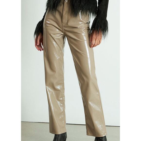 PacSun Tan Lacquered 90's Boyfriend Pants Faux Leather Beige Sz 26 High Rise T24 - Picture 2 of 3
